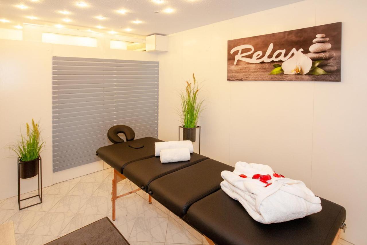 Relax & 3*